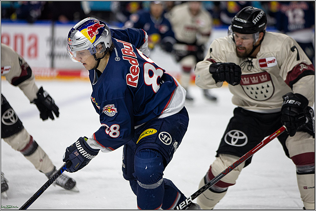 PENNY DEL; Koelner Haie - EHC Red Bull Muenchen; Koeln, 18.03.2022